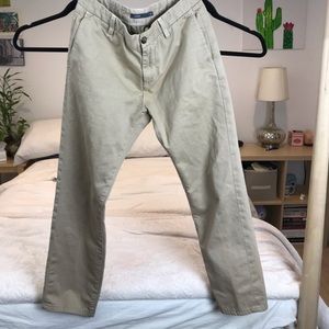 Vince Chinos. Size 30.